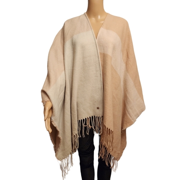 Soia & Kyo Neutral Color Poncho Fringe Sweater NWT OS - Picture 1 of 7